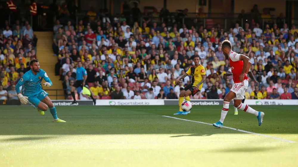Watford - Arsenal 2-2: Auba ghi cú đúp, Sokratis, Luiz tặng quà Flores ảnh 5