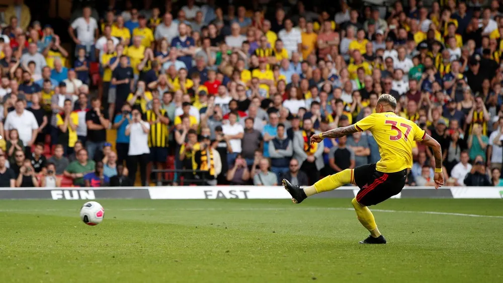 Watford - Arsenal 2-2: Auba ghi cú đúp, Sokratis, Luiz tặng quà Flores ảnh 9