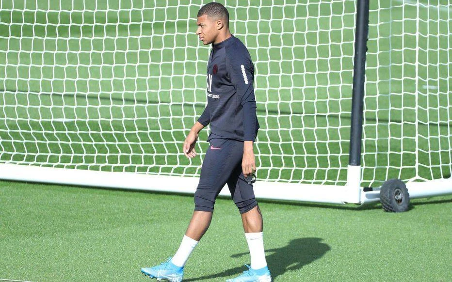 PSG mạo hiểm với Kylian Mbappe