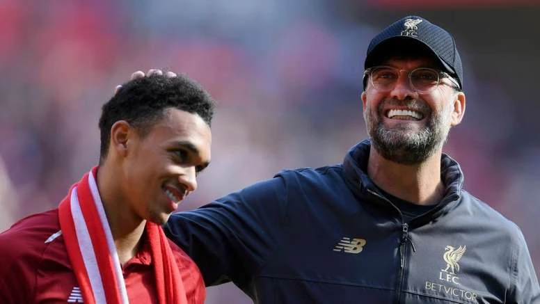 Jurgen Klopp và Alexander-Arnold