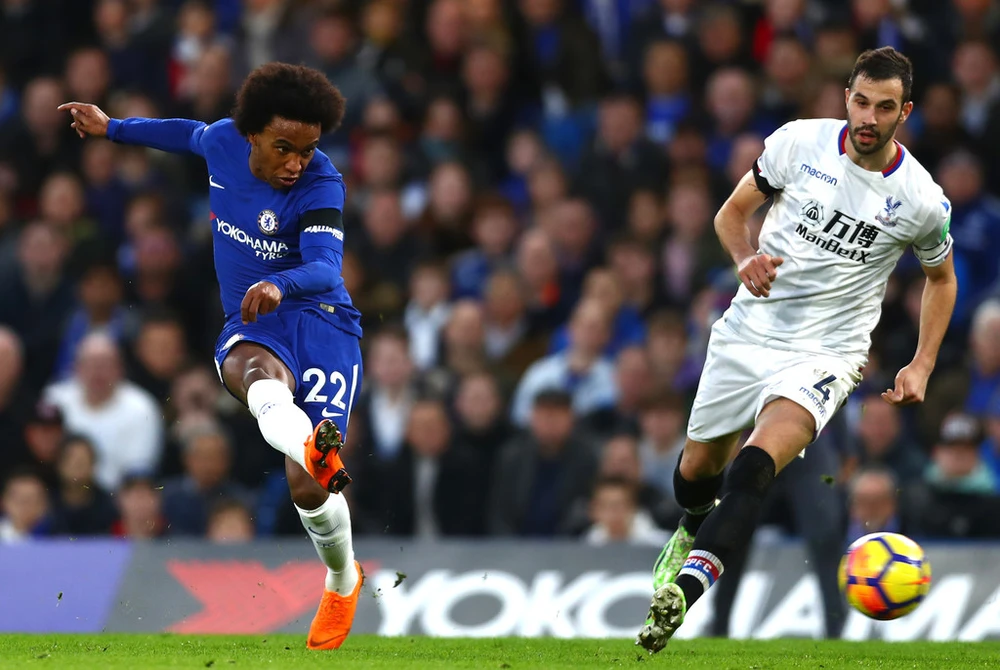 Willian tỏa sáng trước Crystal Palace