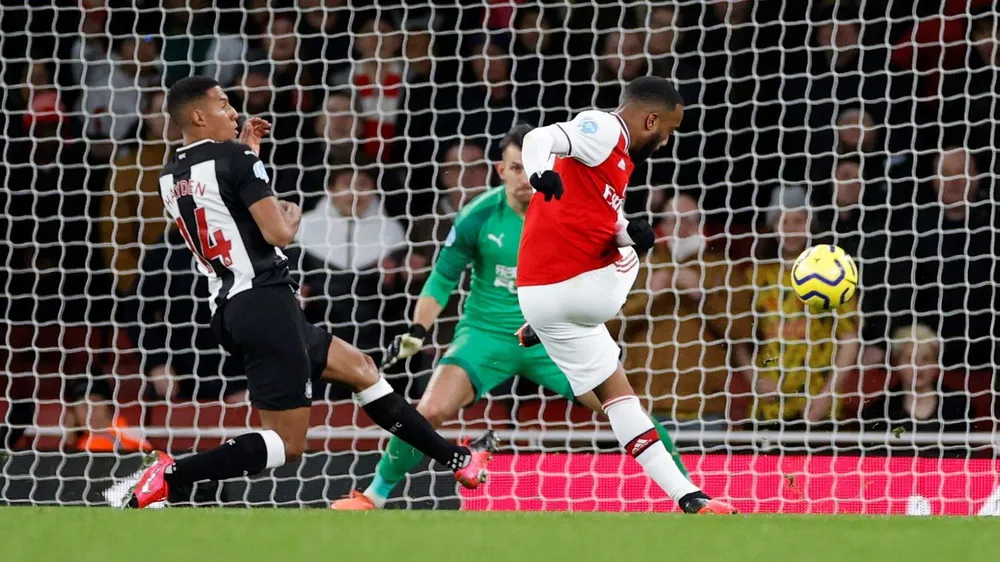 Arsenal - Newcastle 4-0: Aubameyang, Pepe, Oezil và Lacazette nhấn chìm Chích chòe ảnh 7