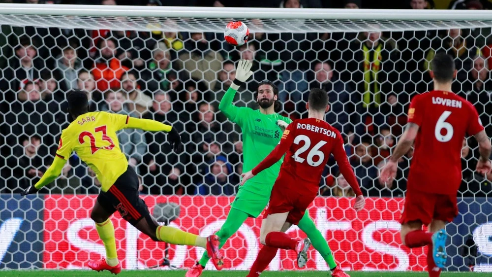 Liverpool bất ngờ thua 0-3 trên sân Watford