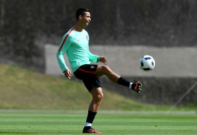 Ronaldo phá vỡ quy định cách ly ở Madeira?