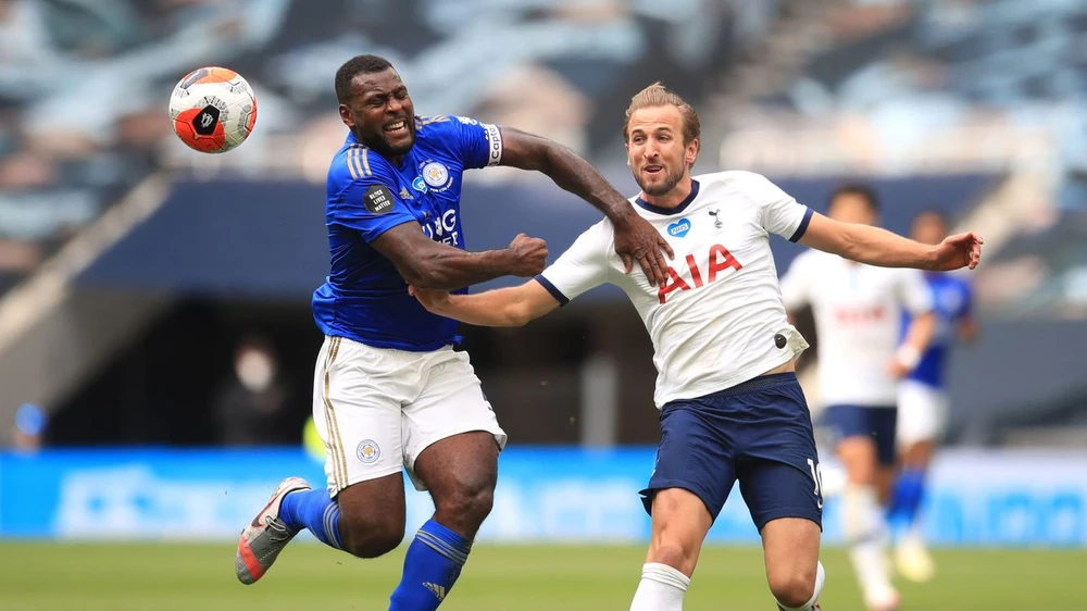 Harry Kane tỏa sáng trong chiến thắng tưng bừng trước Leicester