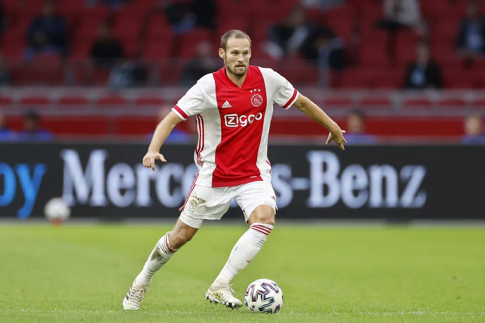 Cựu sao Quỷ đỏ đột quỵ trên sân khi máy trợ tim ngừng hoạt động ảnh 1