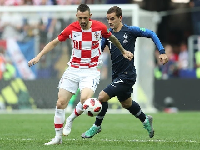 Marcelo Brozovic và Antoine Griezmann trong trận chung kết World Cup 2018