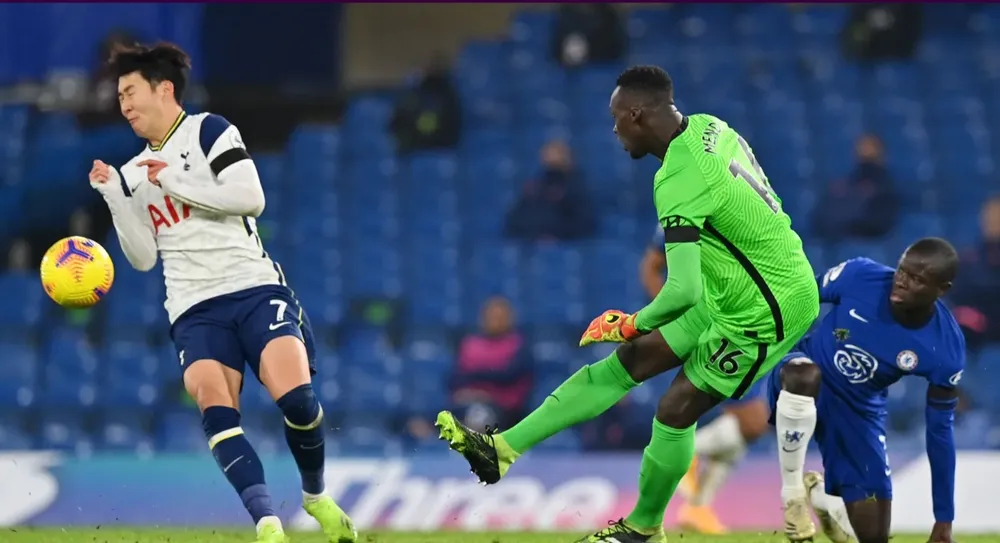 Hòa Chelsea, Tottenham chiếm lại ngôi đầu bảng ảnh 5