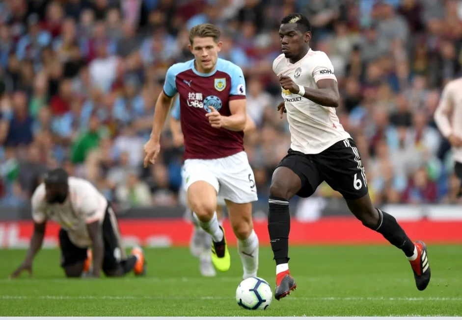 Man United quyết thắng trên sân Burnley