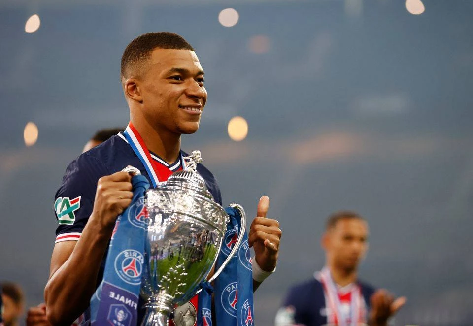 Kylian Mbappe giúp PSG đoạt cúp