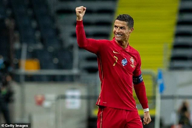 Cristiano Ronaldo vẫn là tay săn bàn đáng sợ nhất