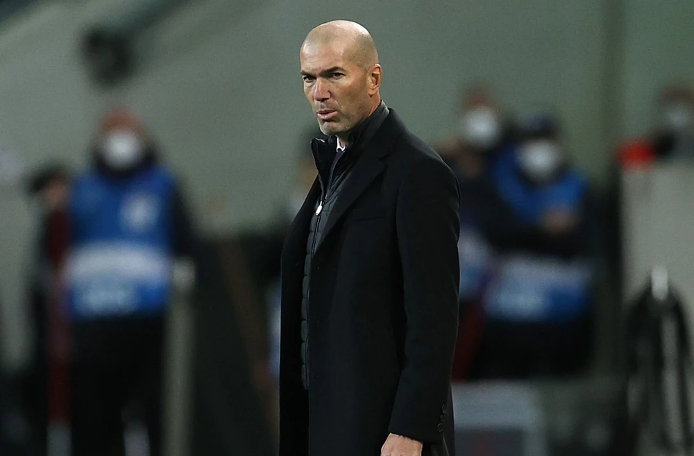 Zidane ra đi vì Chủ tịch Florentina Perez không nỗ lực đầu tư xây dựng đội ngũ mới