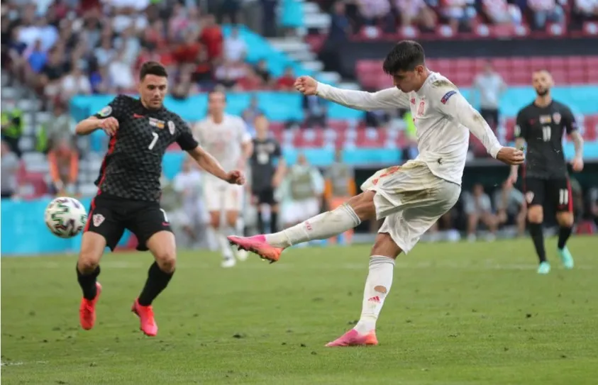 Croatia – Tây Ban Nha 3-5 (hiệp phụ): Unai Simon tặng quà, Sarabia, Torres, Morata tạo kỷ lục ghi bàn Euro ảnh 8
