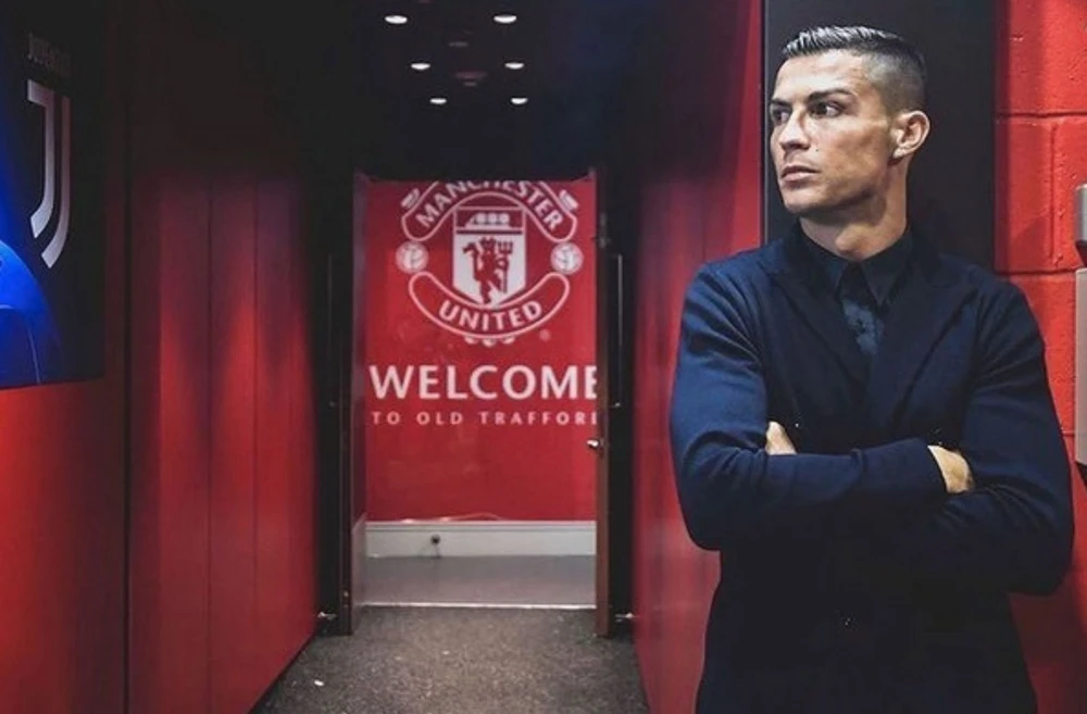 Ronaldo đã ký nhưng vẫn chưa biết áo số mấy