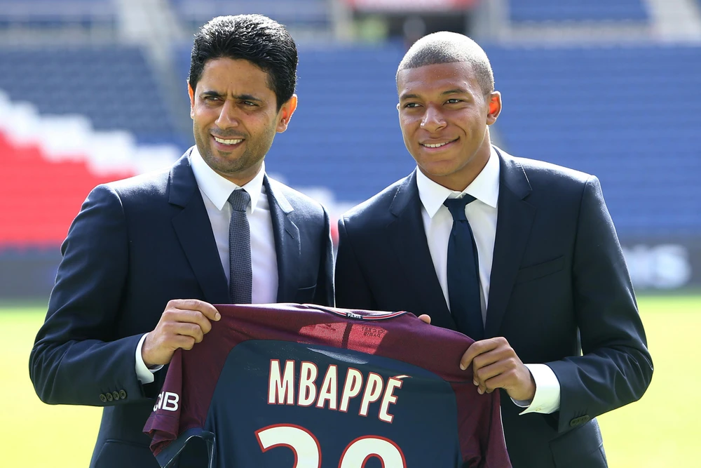 Chủ tịch Al Khelaifi và Kylian Mbappe