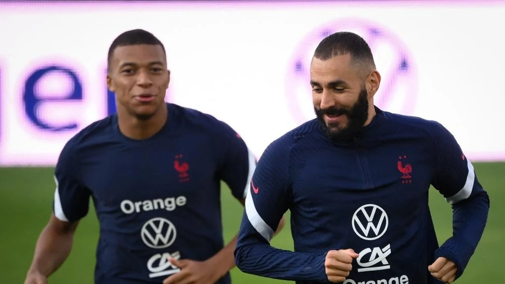 Mbappe chấn thương nên Karim Benzema sẽ đá cao nhất trong đội hình 4-2-3-1