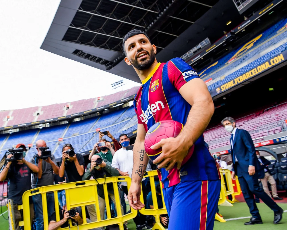 Sergio Aguero đã sẵn sàng chơi cho Barca