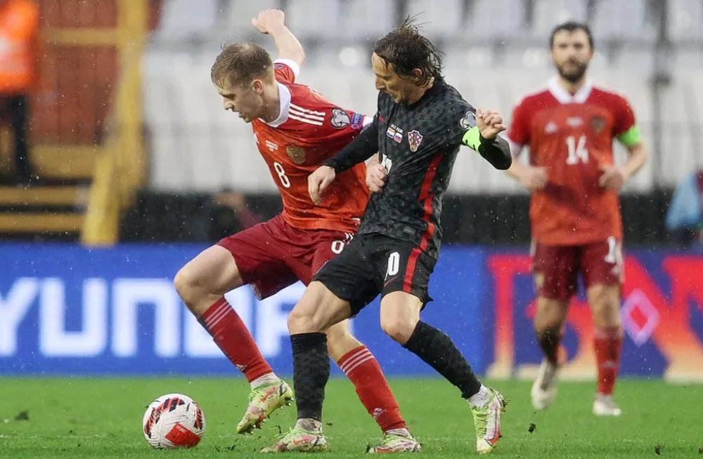 Kudryashov đốt lưới nhà giúp Croatia soán ngôi đầu, Nga cay đắng dự play-off ảnh 2