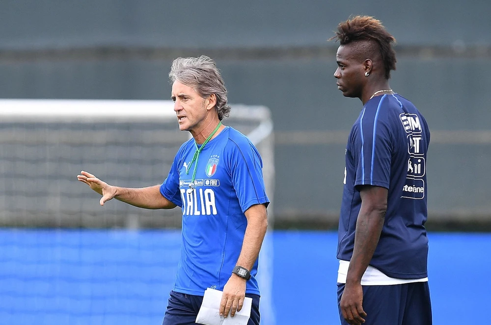 Ông thầy Roberto Mancini vẫn muốn sử dụng sức mạnh của Balotelli