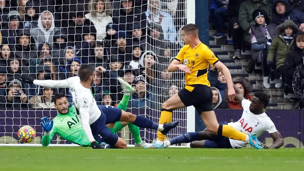 Tottenham phơi áo trước Wolves, Antonio Conte thua trận thứ 3 liên tiếp ảnh 2