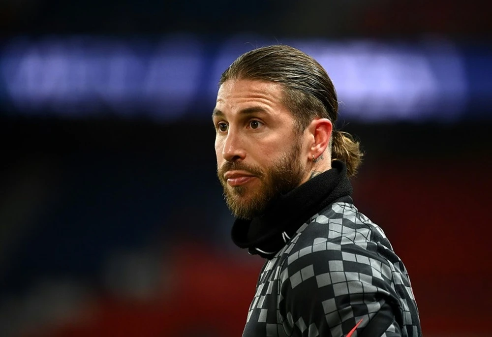 Sergio Ramos buộc lòng phải sang PSG