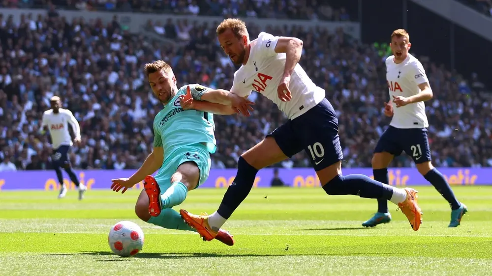 Trossard ghi bàn phút cuối, giúp Chim mồng biển nhấn chìm Tottenham ảnh 1