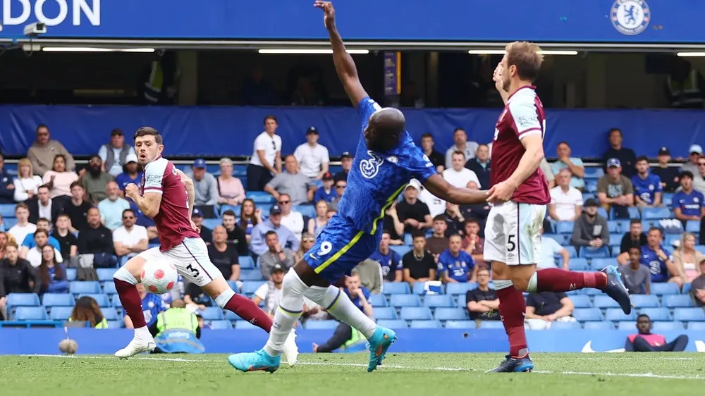 Pulisic ghi bàn giúp Chelsea vượt qua 10 cầu thủ West Ham ảnh 2