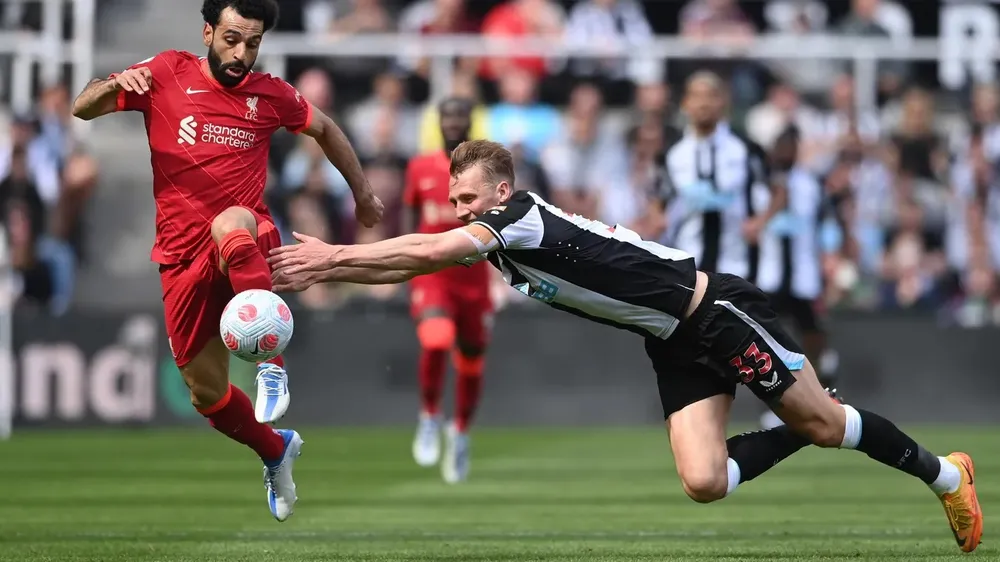 Thắng Newcastle 1-0, Liverpool tạm chiếm lại ngôi đầu ảnh 4