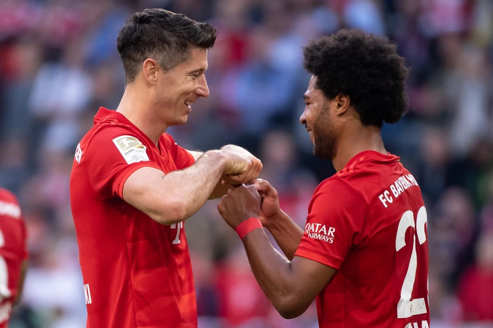 Robert Lewandowski quyết chí rời sân Allianz, Gnarby cũng sẽ ra đi