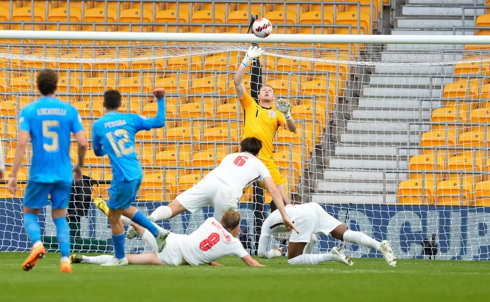 Azzurri khiến HLV Mancini ngạc nhiên ảnh 1