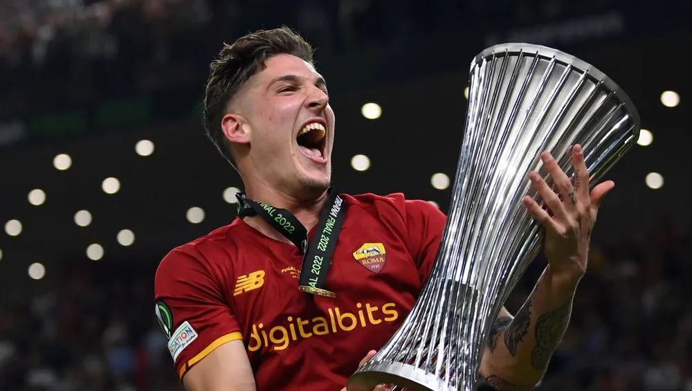 Nicolo Zaniolo hiện là trụ cột của tuyển Italia