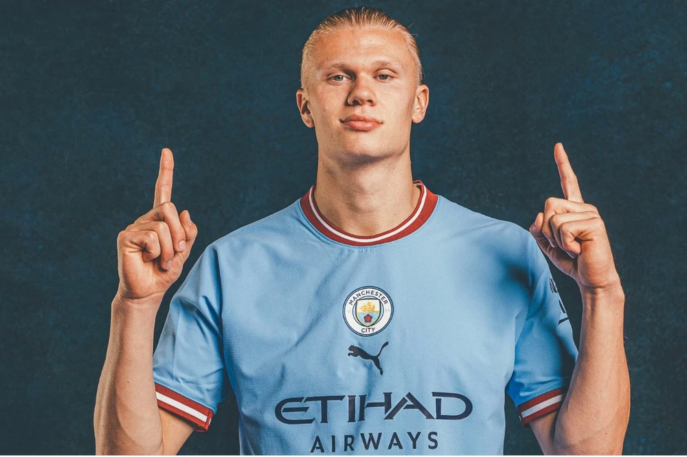 Erling Haaland trong màu áo Man City