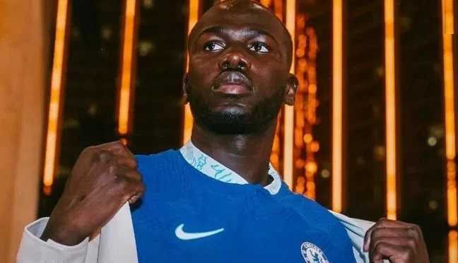 Kalidou Koulibaly đến từ Napoli