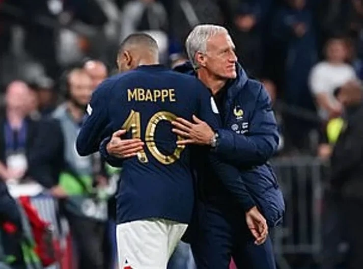 Didier Deschamps và con át chủ bài Kylian Mbappe