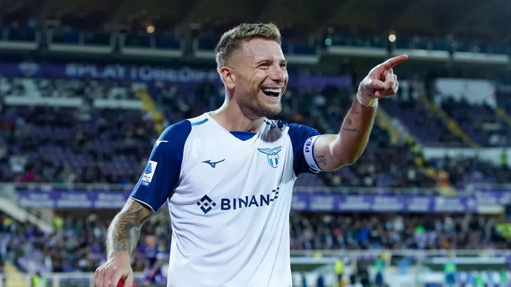 Ciro Immobile ăn mừng bàn thắng của Lazio