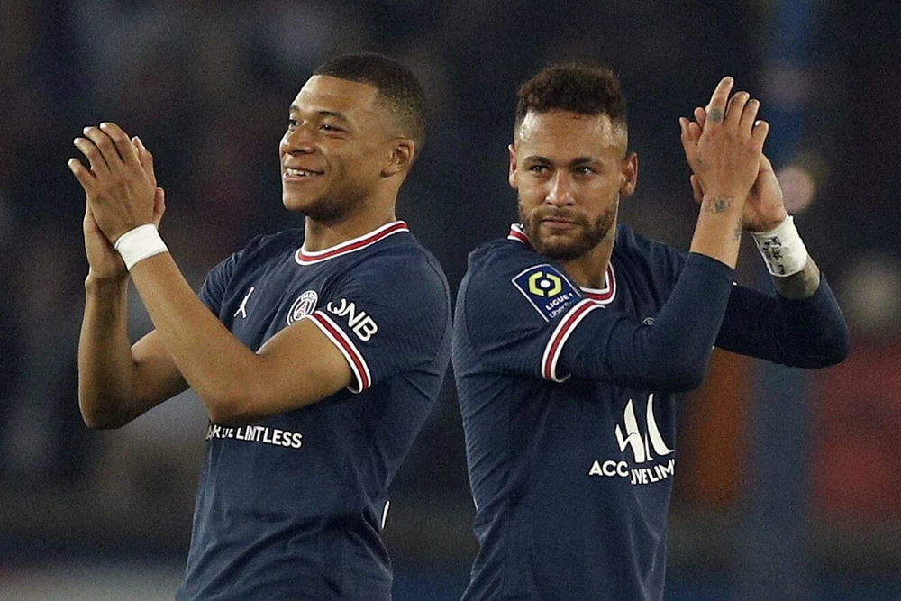 Kylian Mbappe và Neymar