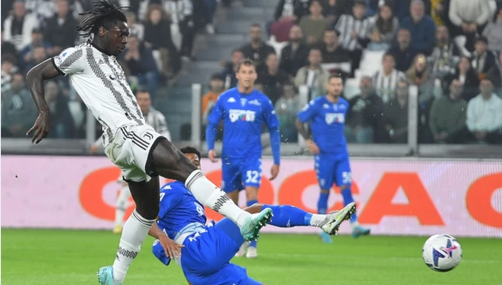 Moise Kean ghi bàn mở tỷ số cho Juventus