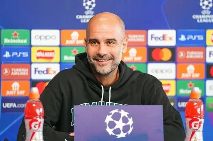 Pep Guardiola tiết lpo65 chuyến di đến Abu Dhabi