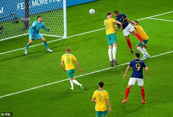 Giroud ghi cú đúp, Pháp ngược dòng hạ gục Australia 4-1 ảnh 6