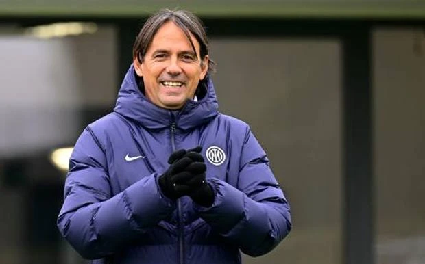 HLV Simone Inzaghi tự tin sẽ lật độ được Napoli