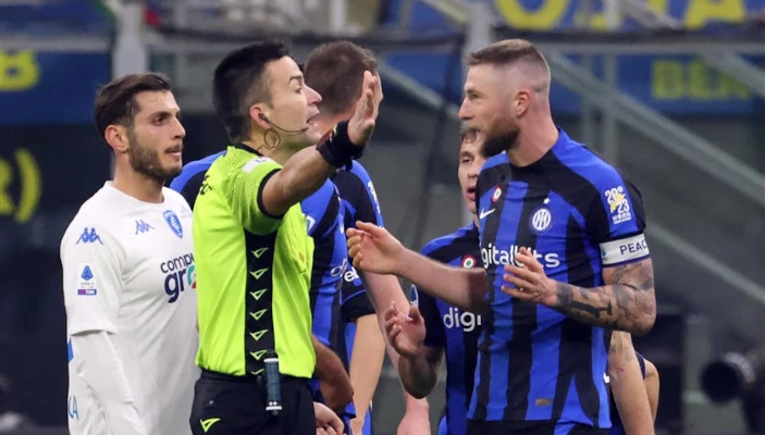 Milan Skriniar bị truất quyền thi đấu trong trận thua Empoli