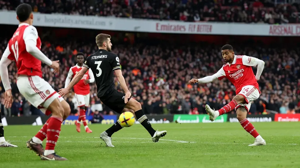 Nelson ghi bàn thắng quyết định ở phút 90+7 Nelson ghi bàn thắng quyết định ở phút 90+7