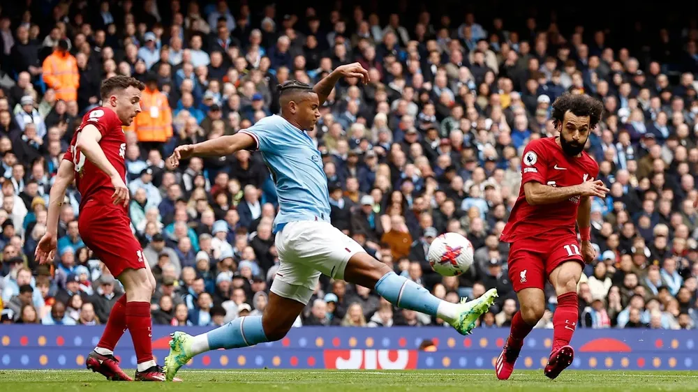 Mo Salah băng lên ghi bàn