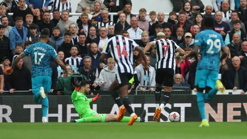 Joelinton (7) ghi bàn thắng thứ 2