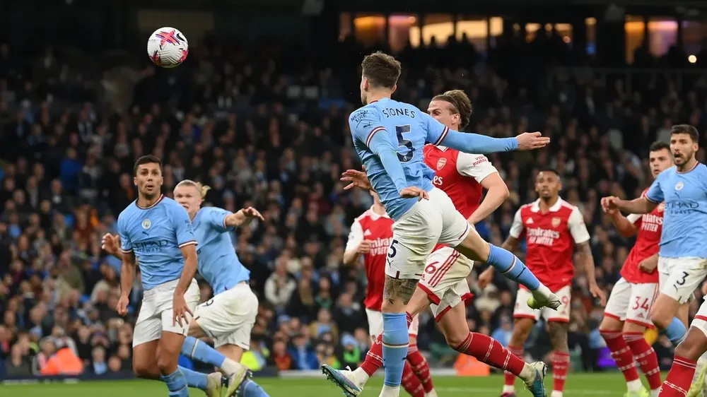 John Stones ghi bàn thứ 2 trong tình huống việt vị mà VAR &apos;bắt hụt&apos;