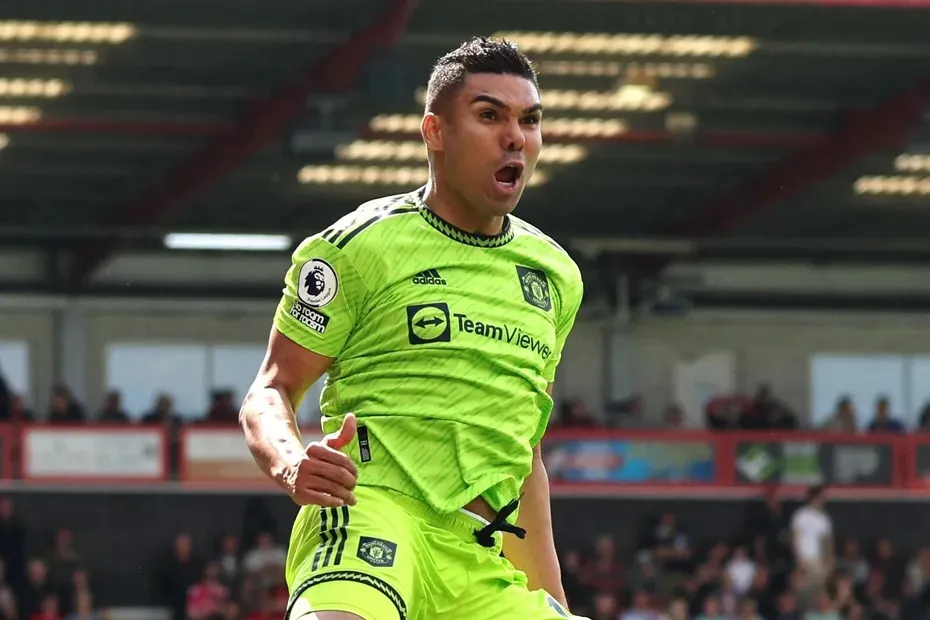 Casemiro ghi bàn thắng vào lưới Bournemouth