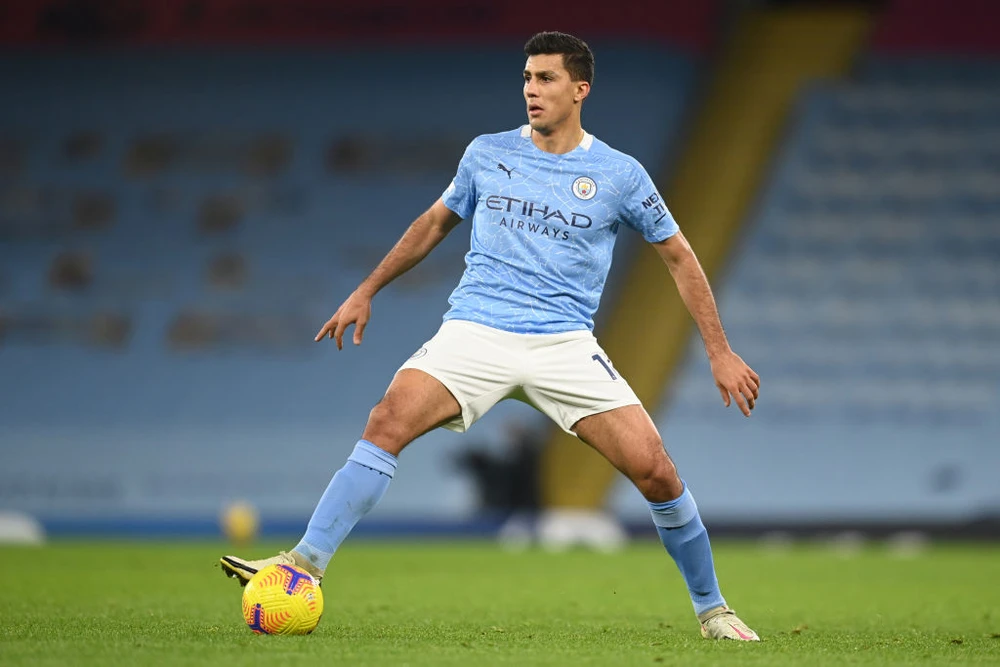 Chuyên gia đánh chặn Rodri của Man City