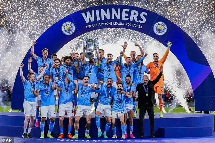 Man City trên bục vinh quang