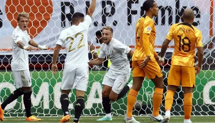 Davide Frattesi ghi bàn thứ 2 cho Italia