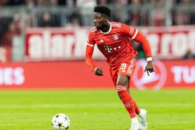 Alphonso Davies cũng đòi ra đi Alphonso Davies cũng đòi ra đi